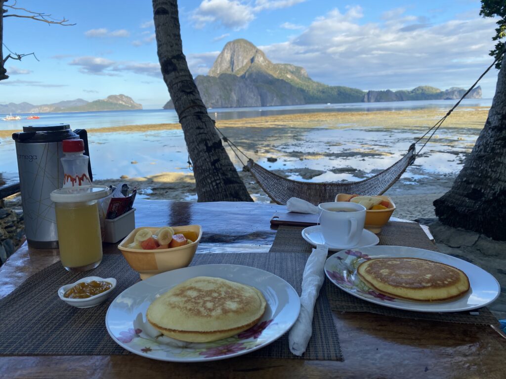 El Nido, hotel, breakfast, pancake, amazing view,  AngelNido resort